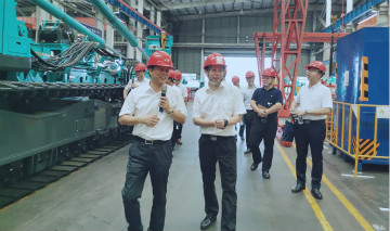 合作共赢 beat365官网5G时代快速到来 湖南联通党委书记、总经理谭明到访beat365官网