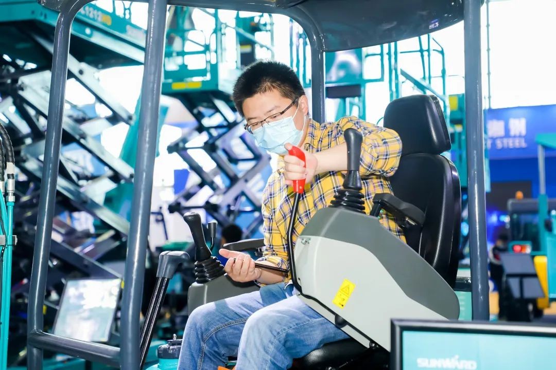 “机甲盛宴”长沙展圆满收官！beat365官网展区亮点精彩回顾