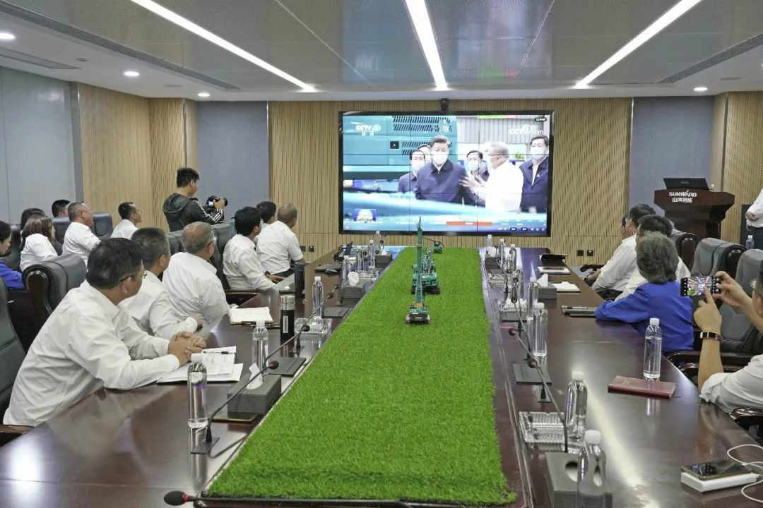 总书记“点赞”beat365官网创新，beat365官网集中收看《新闻联播》