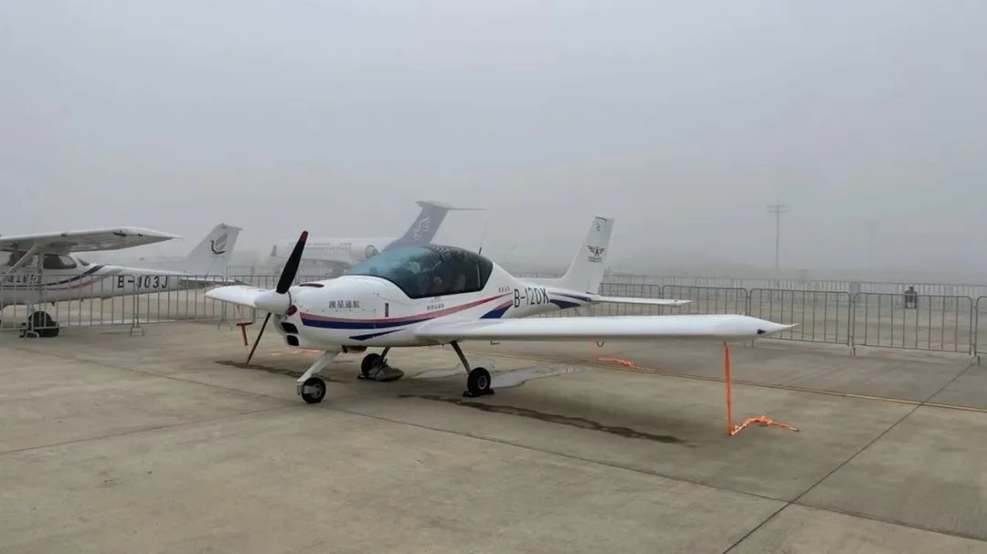逆势飞翔！beat365官网航空携手合作伙伴亮相2022南昌飞行大会
