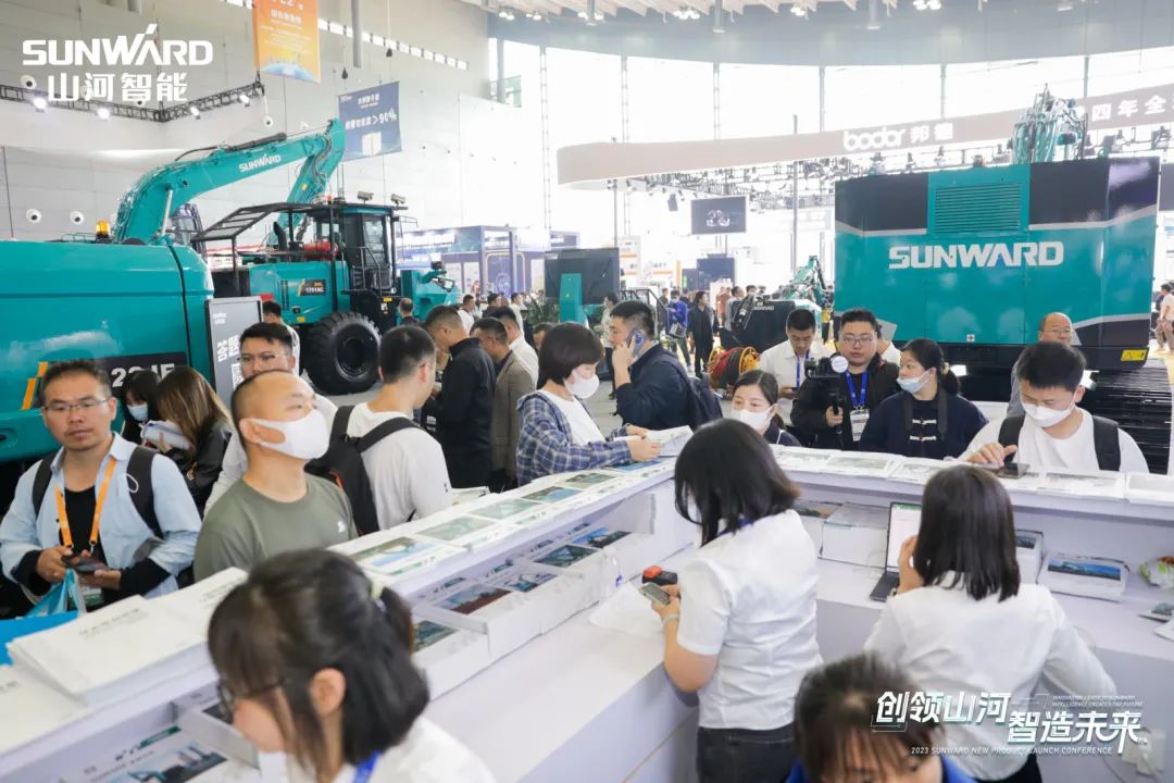 2023 CICEE | beat365官网亮相2023长沙国际工程机械展！智能化、电动化产品站C位