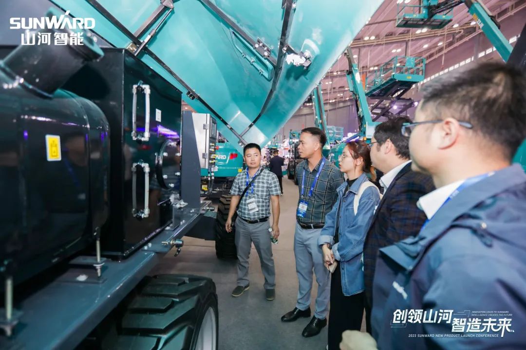 2023 CICEE | beat365官网亮相2023长沙国际工程机械展！智能化、电动化产品站C位