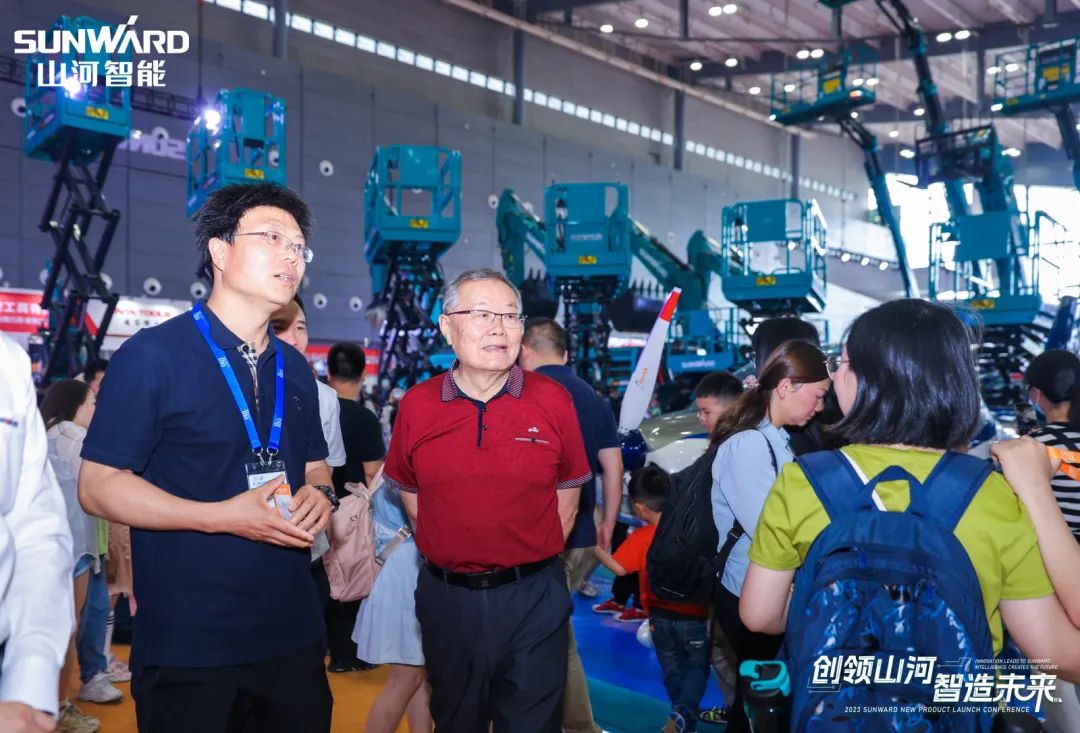2023 CICEE | 全球工程机械盛会完美落幕！beat365官网交出闪亮答卷