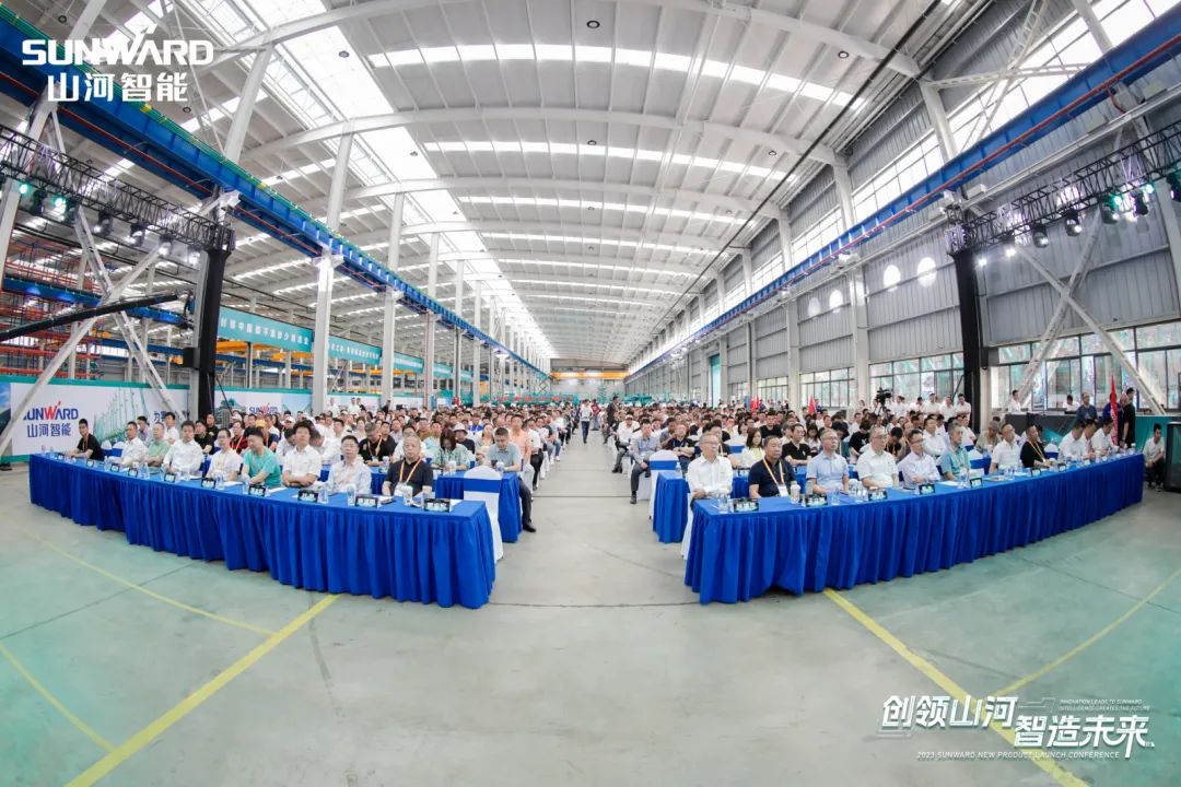 2023 CICEE | 全球工程机械盛会完美落幕！beat365官网交出闪亮答卷