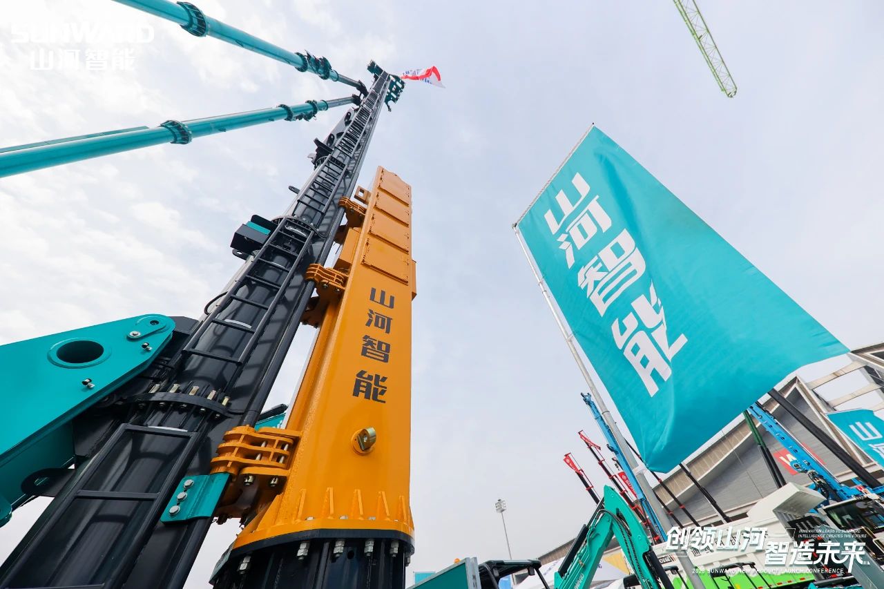 携手共建“一带一路”，beat365官网地下工程装备广受关注
