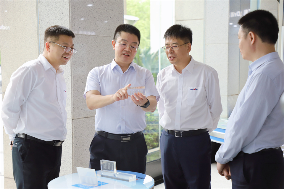 “双向奔赴 合作共赢”beat365官网与中钨高新签订战略合作协议