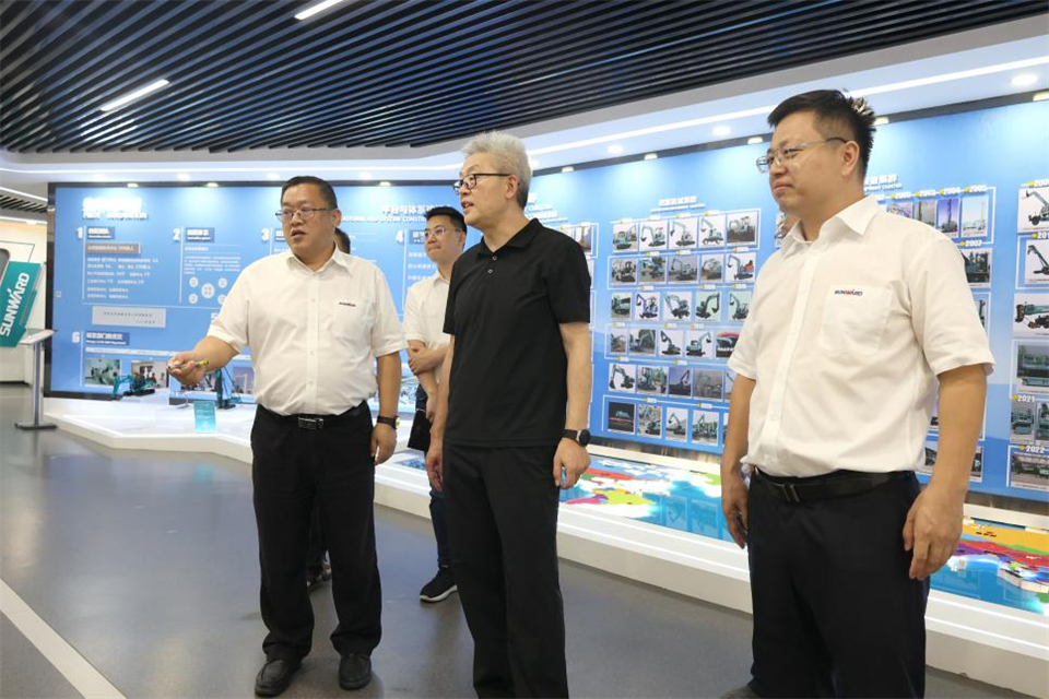 中国五矿工会主席、职工董事张晔到beat365官网调研交流