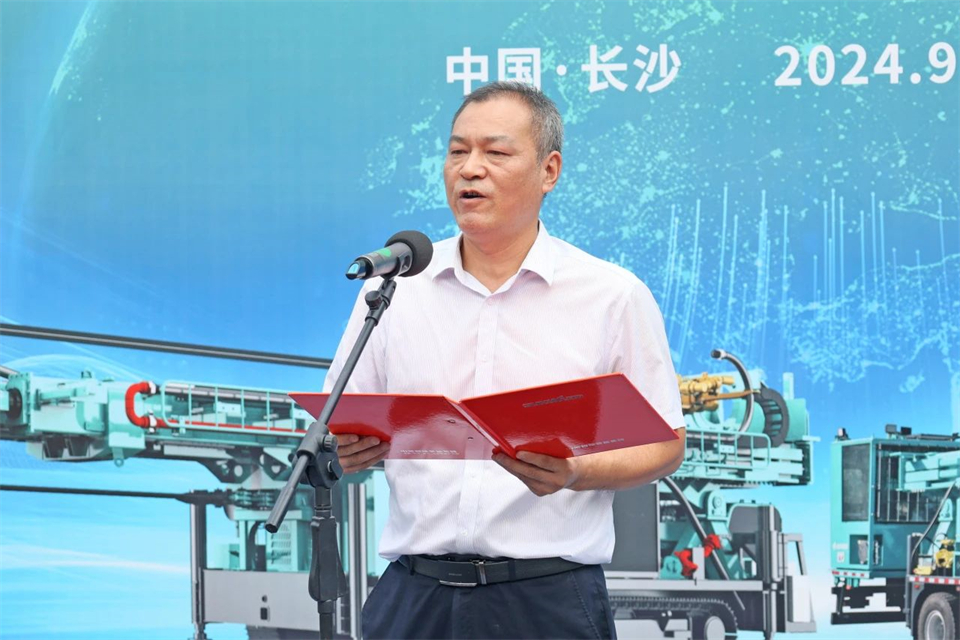 引领绿色科技新篇章！beat365官网新能源钻机成功交付