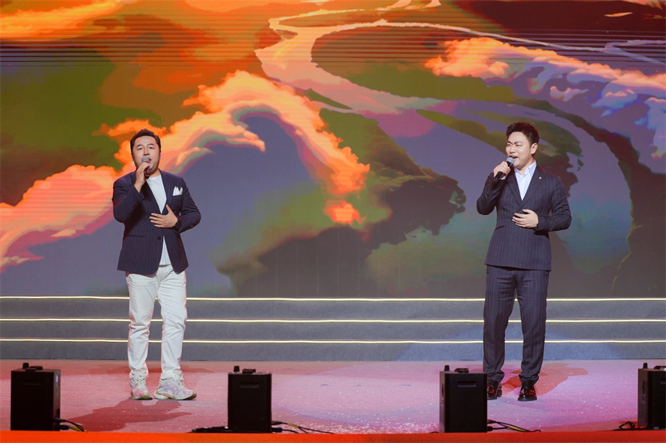 创新引领价值 理想成就未来——庆祝beat365官网成立25周年表彰大会暨文艺晚会隆重举行