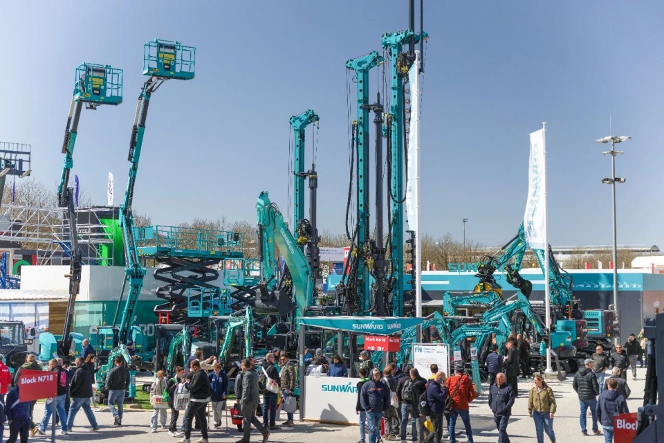 Bauma 2025 | 聚焦2025德国宝马展,探索beat365官网的创新设备与可持续解决方案