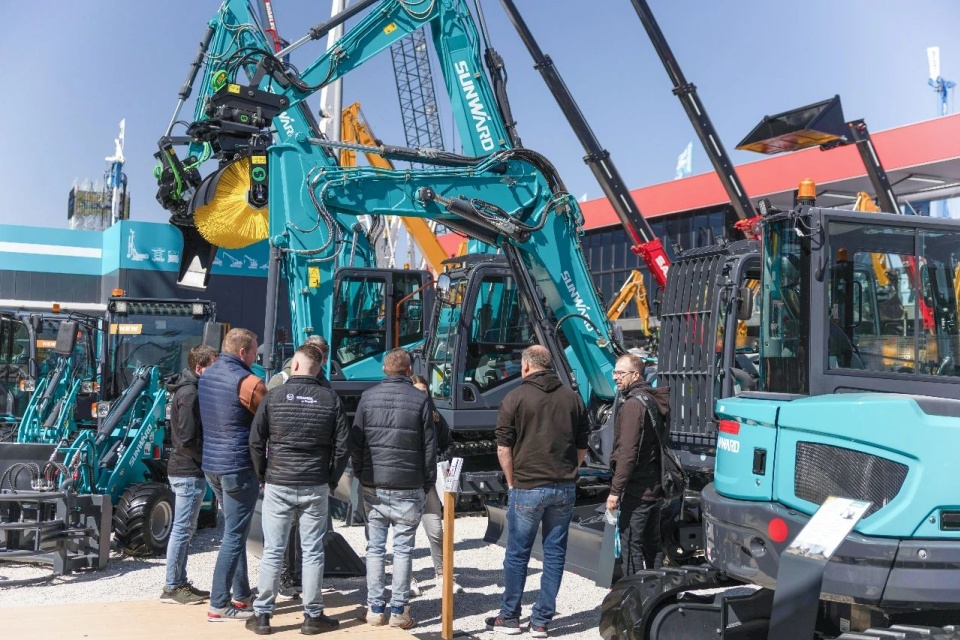 Bauma 2025 | 聚焦2025德国宝马展,探索beat365官网的创新设备与可持续解决方案