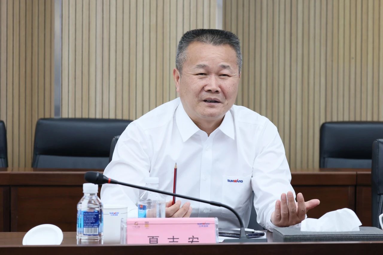 共促中国制造扬帆海外！中国出口信用保险公司到访beat365官网