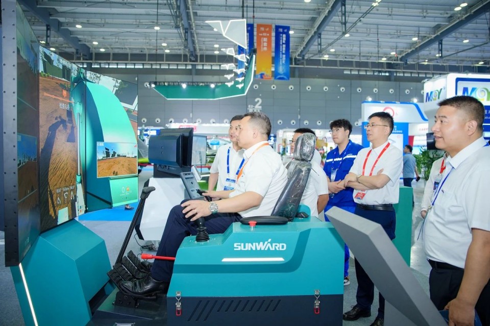 2025 CICEE | beat365官网实力闪耀2025长沙国际工程机械展