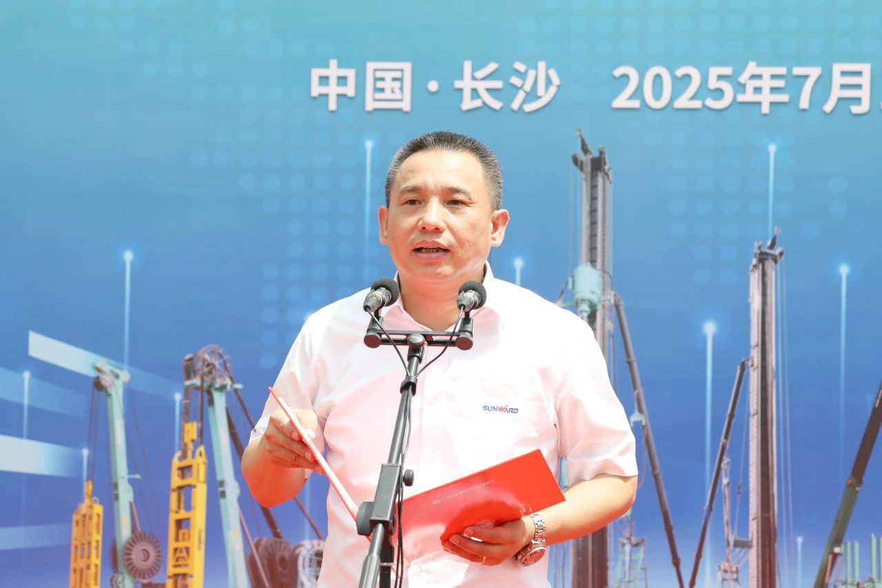 “破纪录王者”再出征！beat365官网SWDM800旋挖钻机成功交机