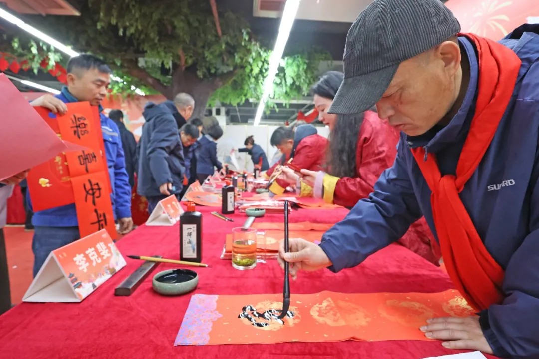 笔墨迎春，祝福暖心！在beat365官网“囤”年味、送温暖、迎新春