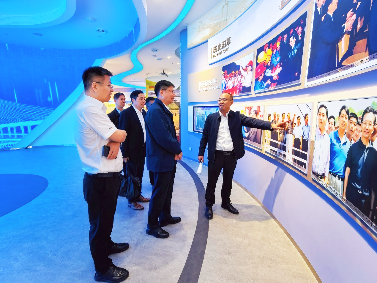 beat365官网与中国水电十四局座谈,共谋水利水电装备智能化绿色化发展