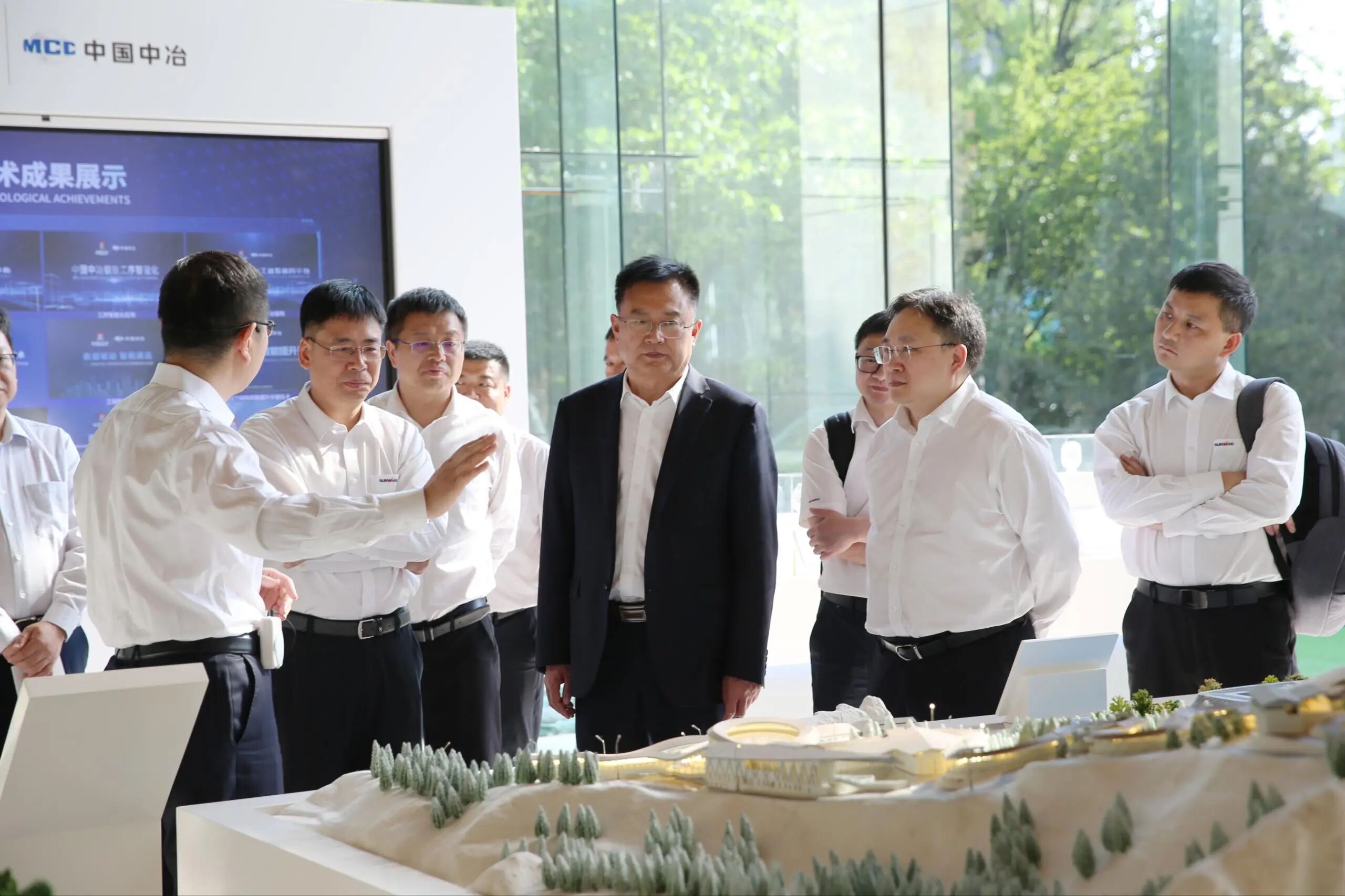 beat365官网党委书记、董事长付向东率队拜访中国中冶，推动构建合作共赢新标杆